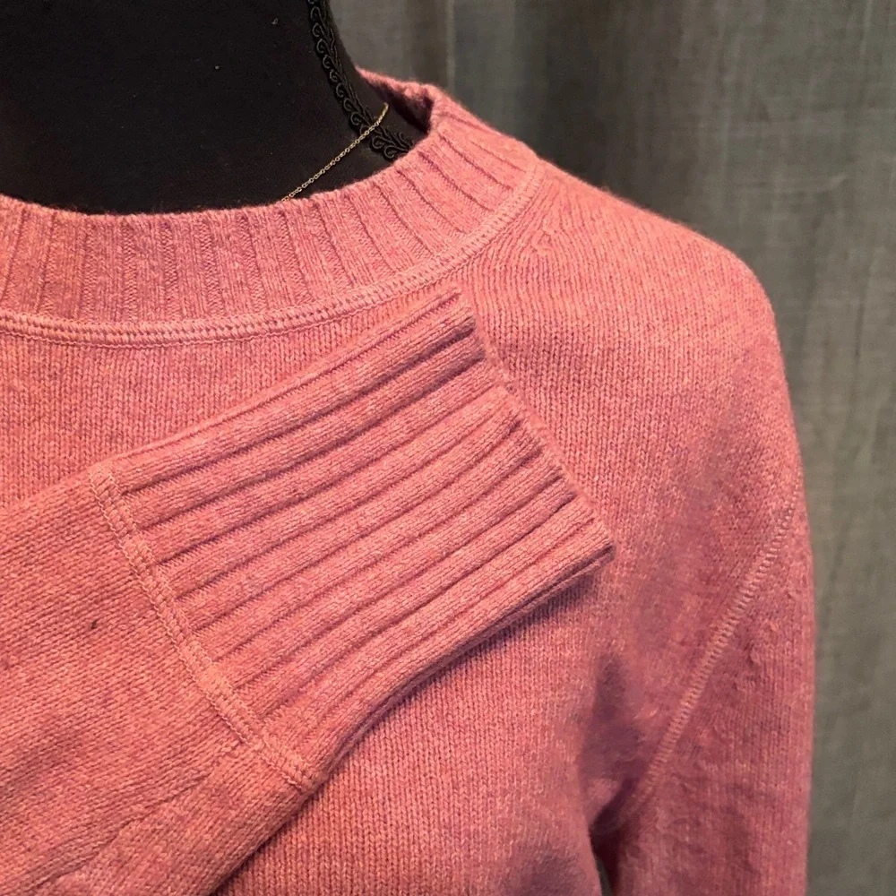 Banana Republic soft crewneck